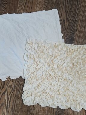 🌟7/25$ Set Of 2 Ruffled Cream Pillow Sham